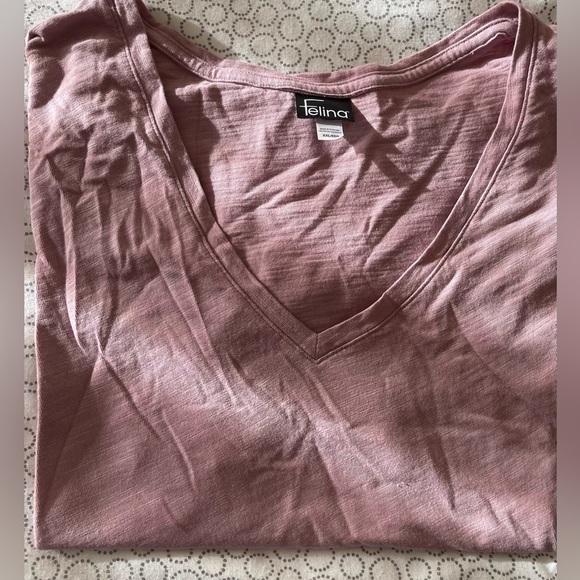 Felina Tops - Felina T-shirt XXL